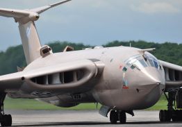 HANDLEY PAGE VICTOR BOMBER